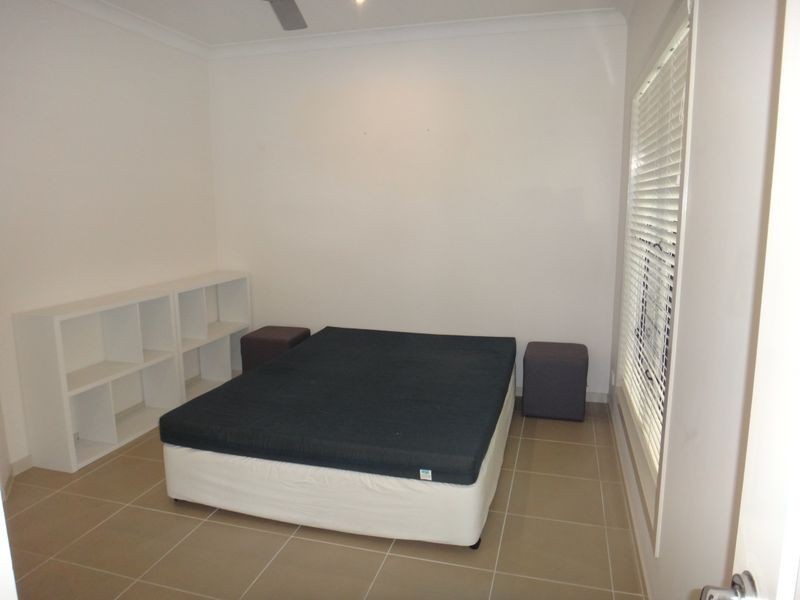 2/60 Harbour Drive, Trinity Park QLD 4879