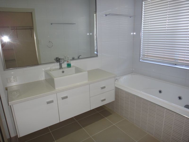 2/60 Harbour Drive, Trinity Park QLD 4879