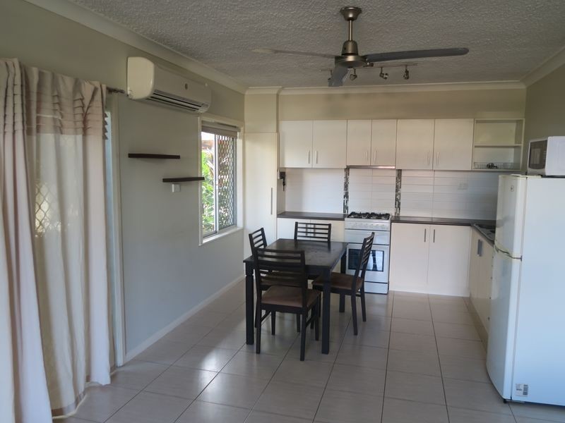 2/281 Lake Street, Cairns North QLD 4870