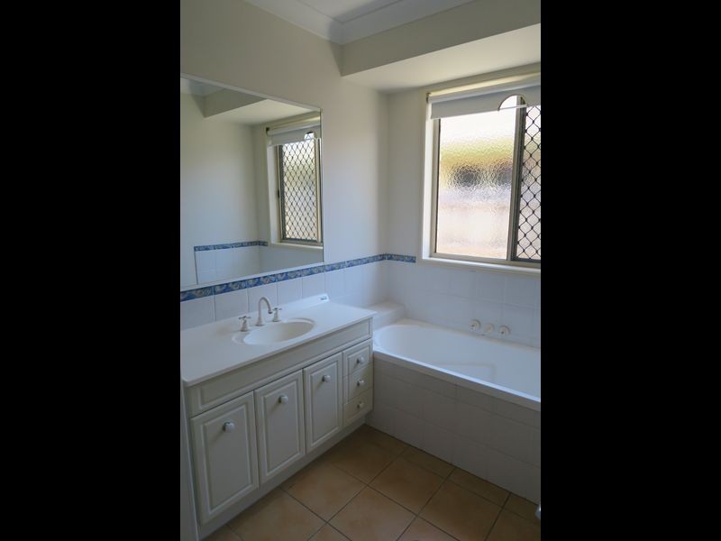 13 Obersky Close, Brinsmead QLD 4870
