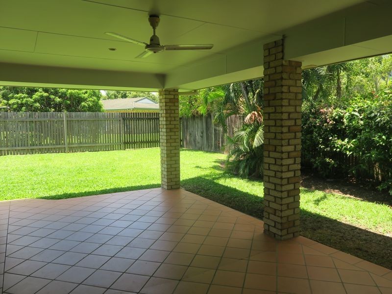 13 Obersky Close, Brinsmead QLD 4870