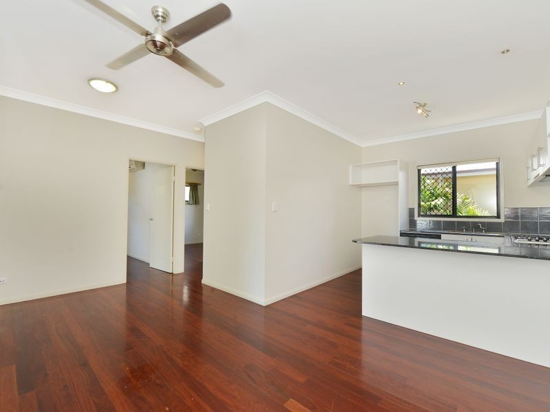 2/7 Tenni Street, Redlynch QLD 4870