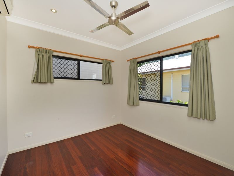 2/7 Tenni Street, Redlynch QLD 4870