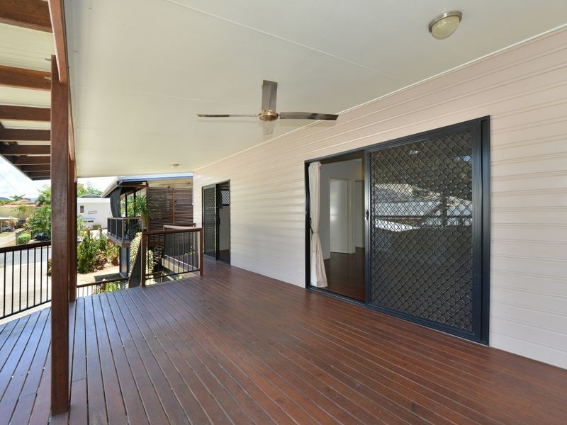 2/7 Tenni Street, Redlynch QLD 4870