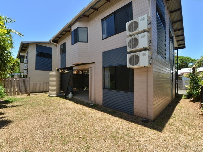 2/7 Tenni Street, Redlynch QLD 4870