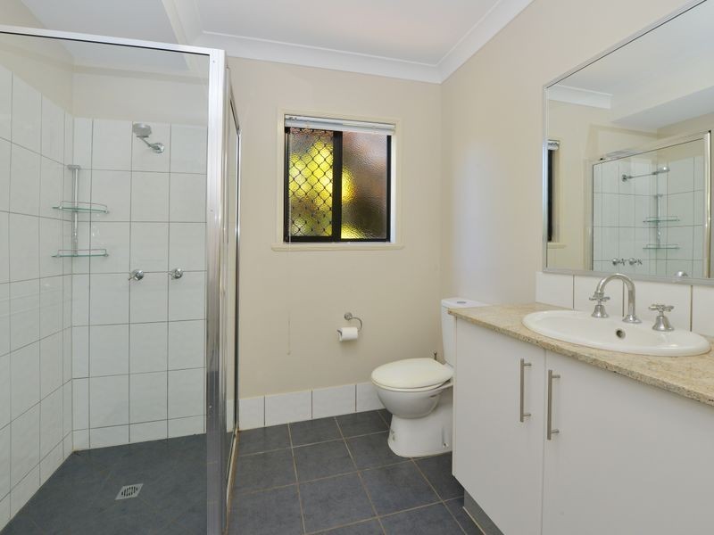 2/7 Tenni Street, Redlynch QLD 4870