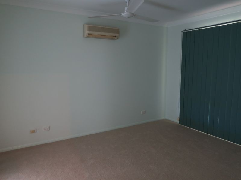 8 Obersky Close, Brinsmead QLD 4870