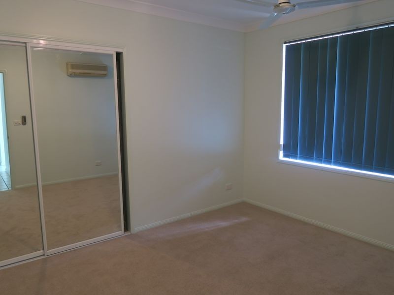 8 Obersky Close, Brinsmead QLD 4870