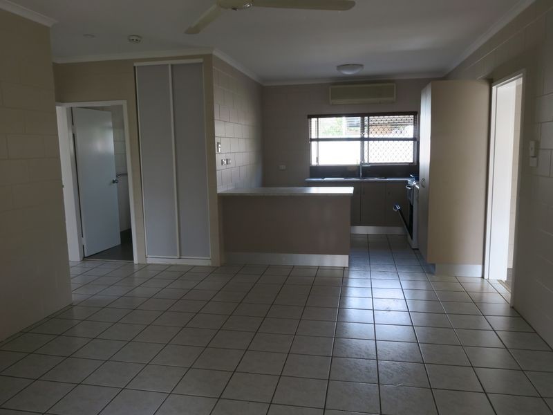 2/4 Ireland Crescent, Whitfield QLD 4870
