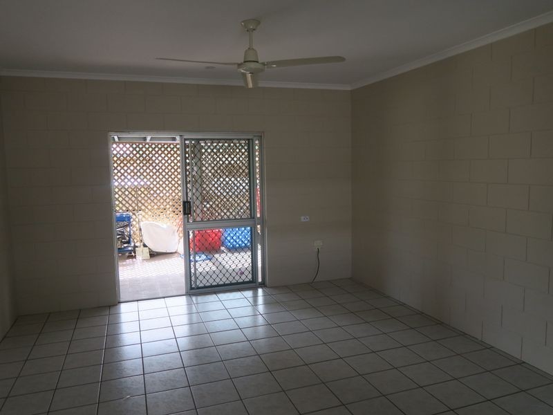 2/4 Ireland Crescent, Whitfield QLD 4870