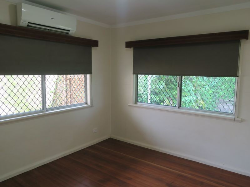 4 Dann Street, Mooroobool QLD 4870