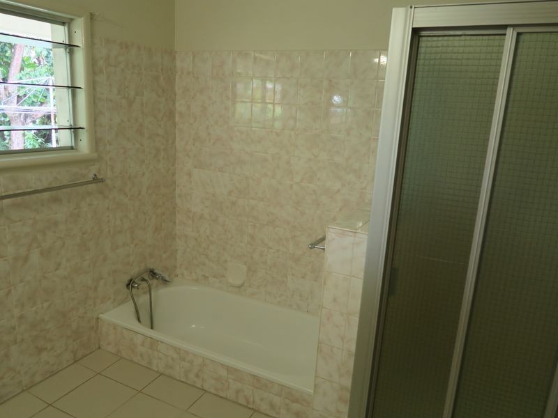 4 Dann Street, Mooroobool QLD 4870