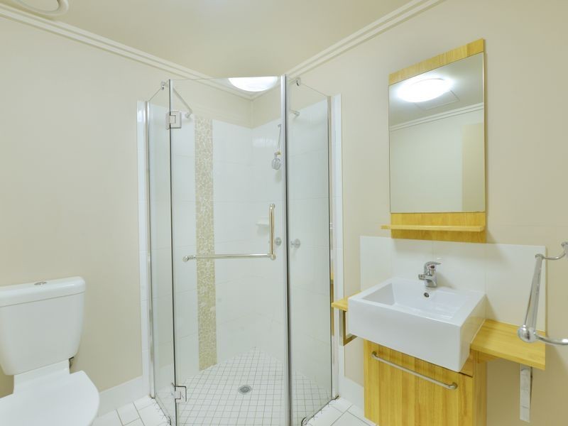 126/22 Ward Street, Mooroobool QLD 4870