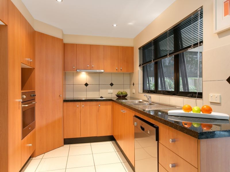 3/279 Lake Street, Cairns North QLD 4870