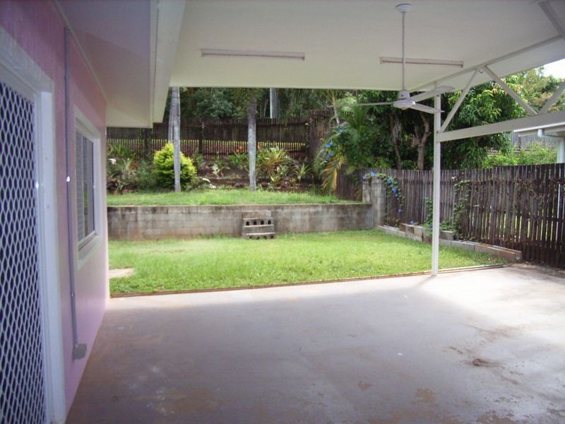 2 Goodfellow Court, Mooroobool QLD 4870