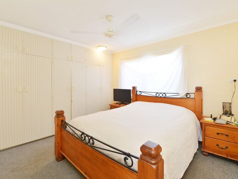 2/5 Bamboo Street, Holloways Beach QLD 4878