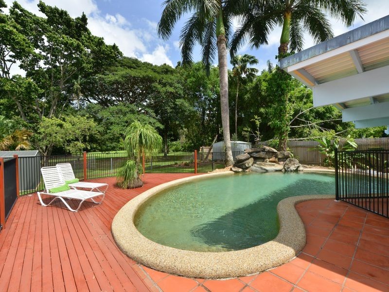 239 McManus Street, Whitfield QLD 4870