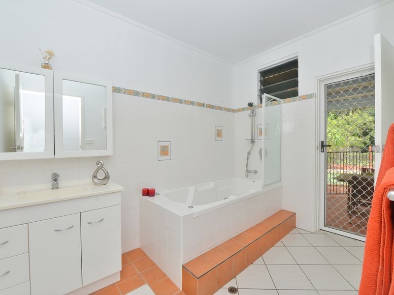 239 McManus Street, Whitfield QLD 4870