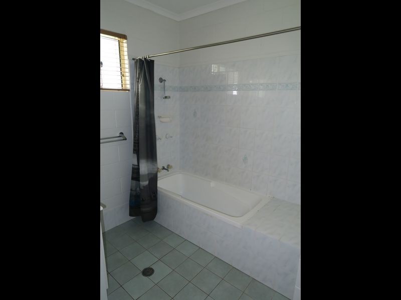 8 Cattelya Close, Edmonton QLD 4869