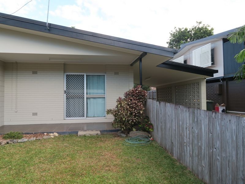 2/139 Russell Street, Edge Hill QLD 4870
