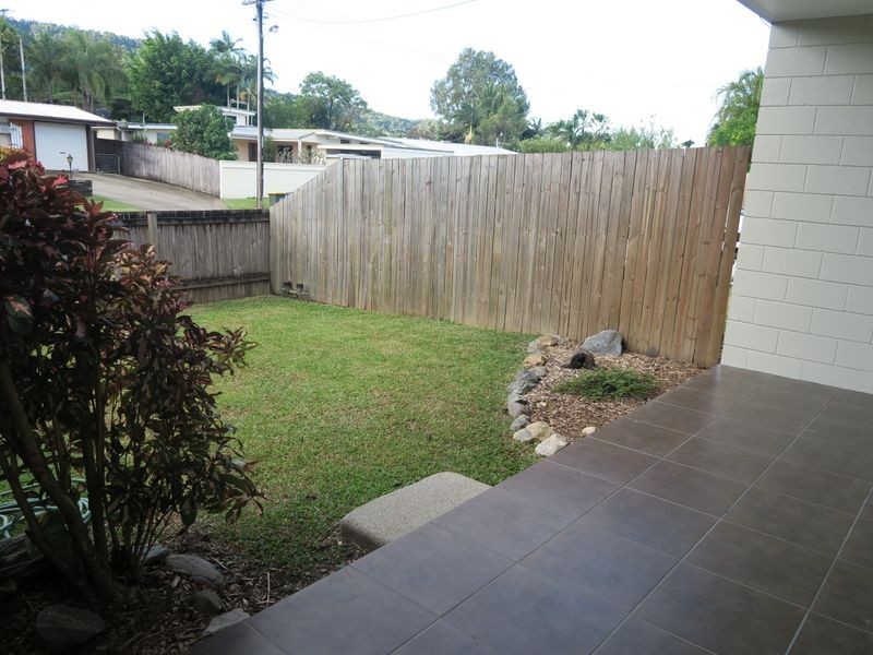 2/139 Russell Street, Edge Hill QLD 4870