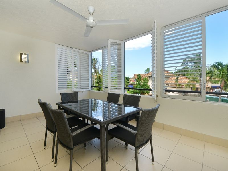 810/2 Greenslopes Street, Cairns North QLD 4870