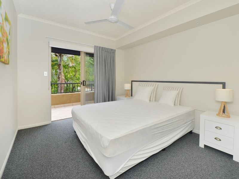 810/2 Greenslopes Street, Cairns North QLD 4870