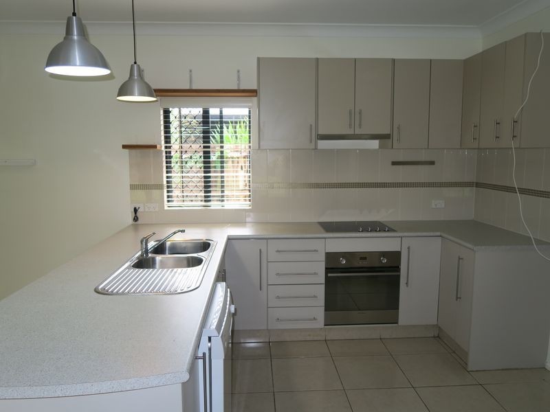 17 Derrick Street, Redlynch QLD 4870