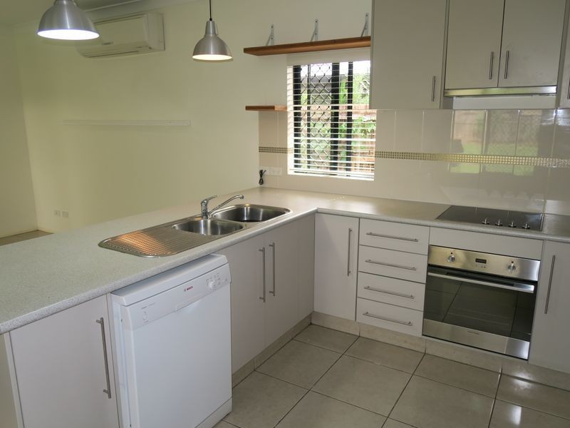 17 Derrick Street, Redlynch QLD 4870