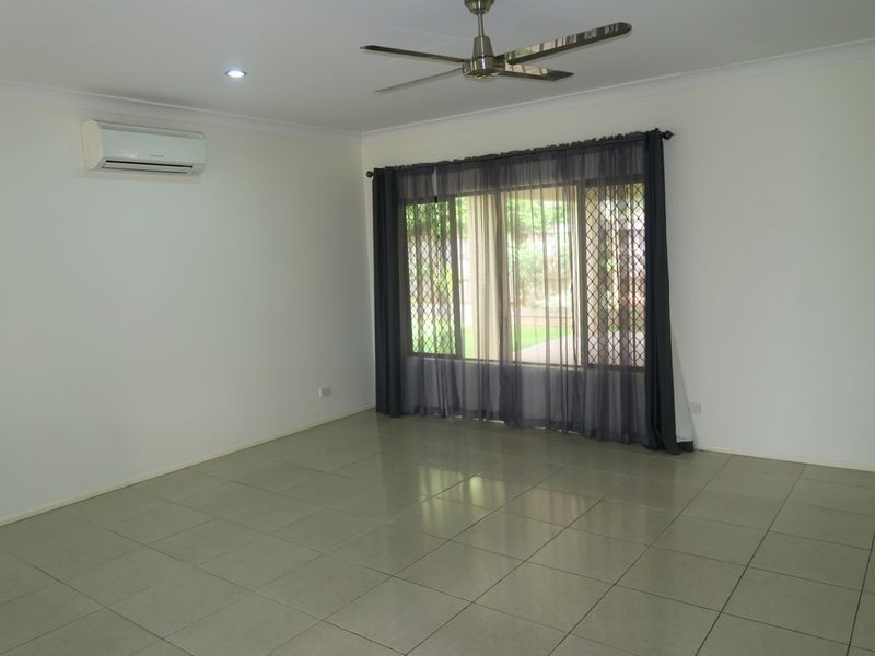 17 Derrick Street, Redlynch QLD 4870