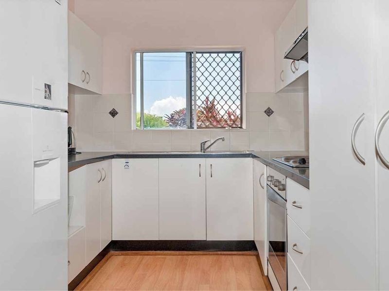 9 Scenic Street, Bayview Heights QLD 4868