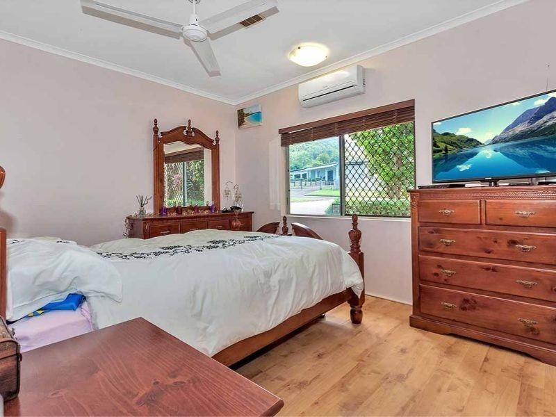 9 Scenic Street, Bayview Heights QLD 4868