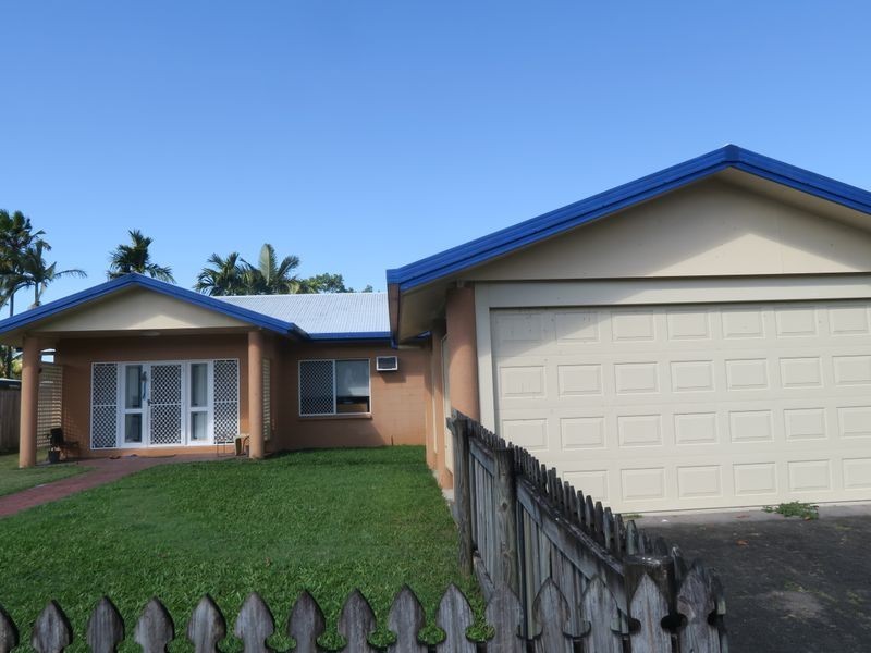 16 Ireland Crescent, Whitfield QLD 4870