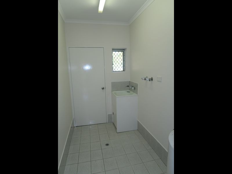 16 Ireland Crescent, Whitfield QLD 4870