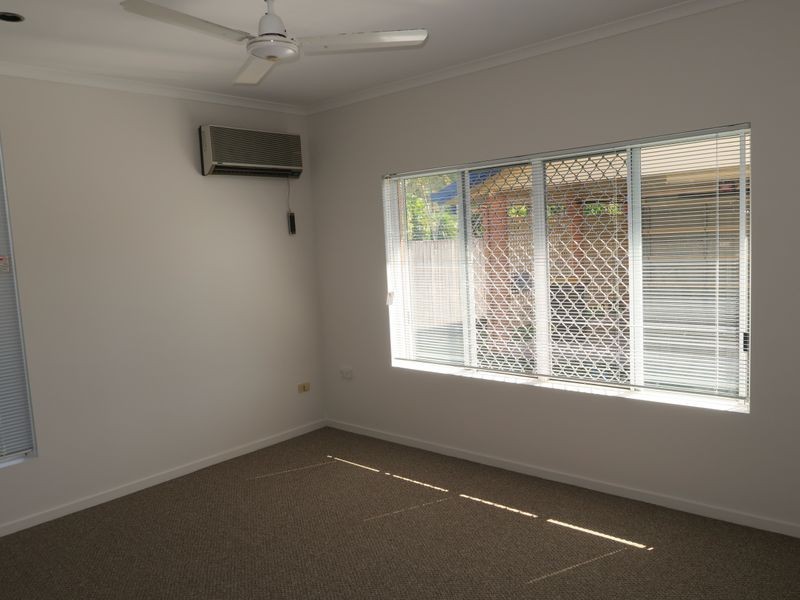 16 Ireland Crescent, Whitfield QLD 4870