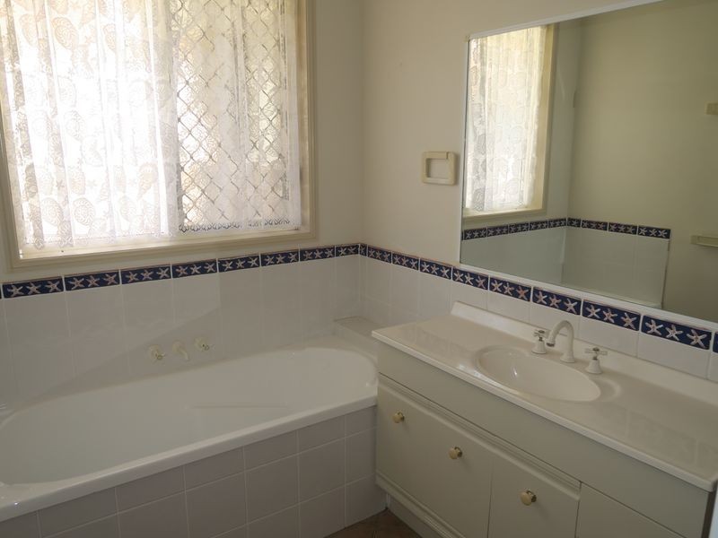64 Banning Avenue, Brinsmead QLD 4870