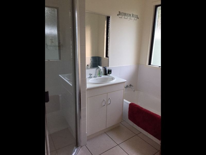 9 Stringer Close, Redlynch QLD 4870