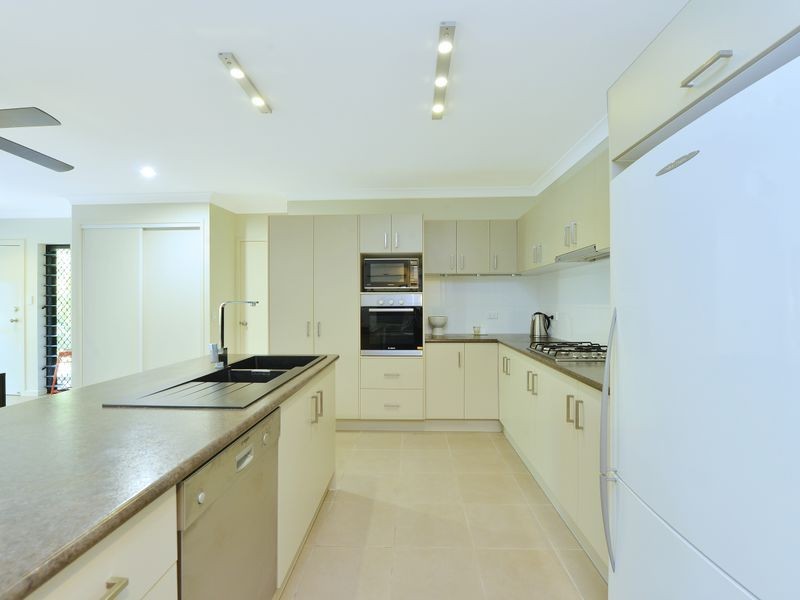 1/8 Michelia Street, Palm Cove QLD 4879