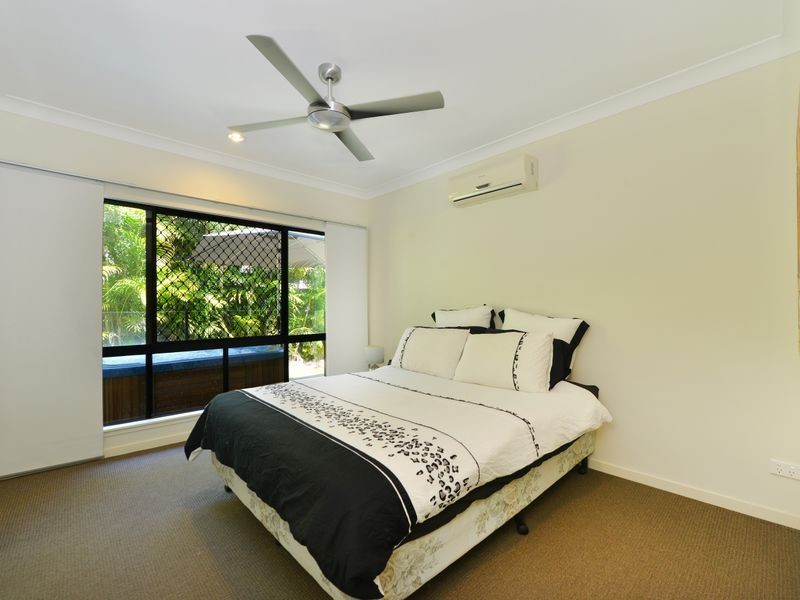 1/8 Michelia Street, Palm Cove QLD 4879