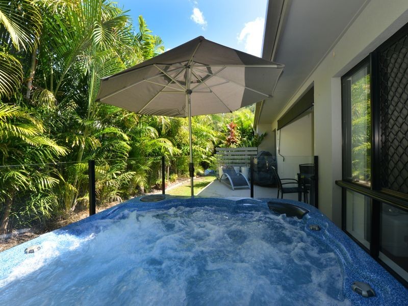 1/8 Michelia Street, Palm Cove QLD 4879