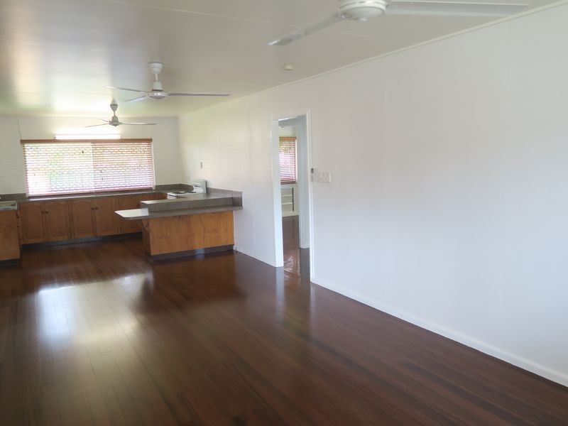 2/1 Richardson Street, Edge Hill QLD 4870
