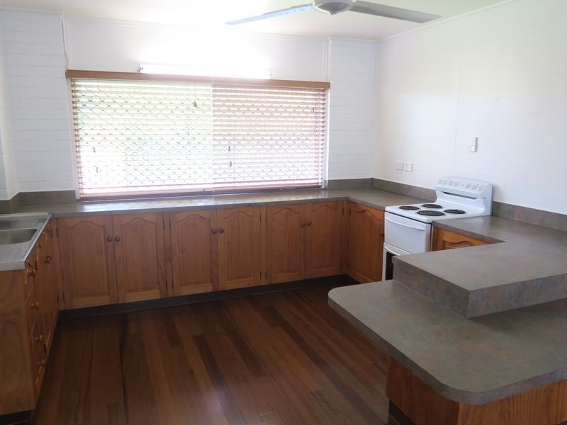 2/1 Richardson Street, Edge Hill QLD 4870