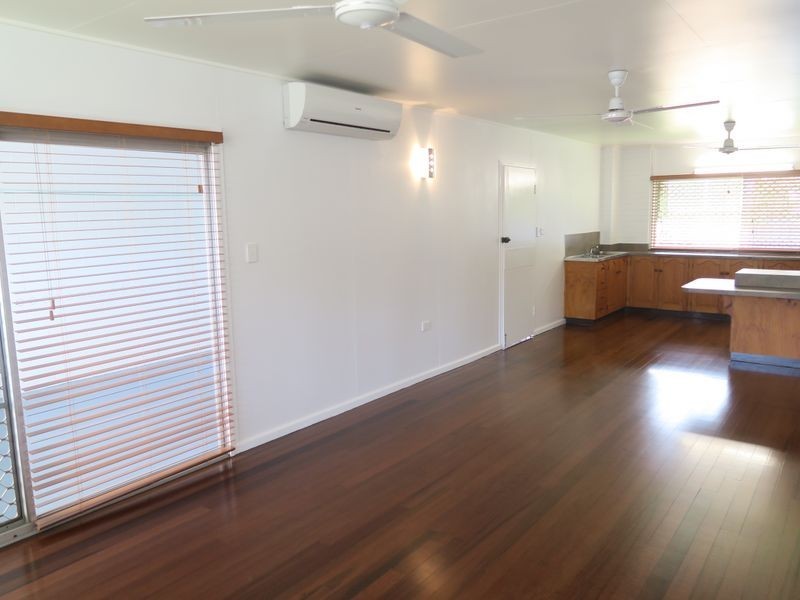 2/1 Richardson Street, Edge Hill QLD 4870