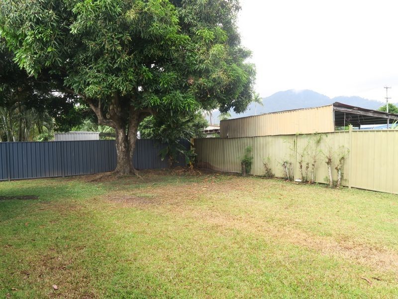 2/1 Richardson Street, Edge Hill QLD 4870