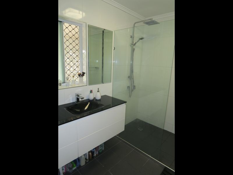 288 Buchan Street, Westcourt QLD 4870