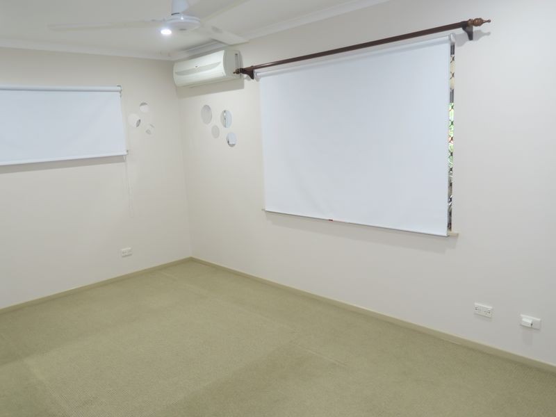 2 Lomond Close, Edge Hill QLD 4870