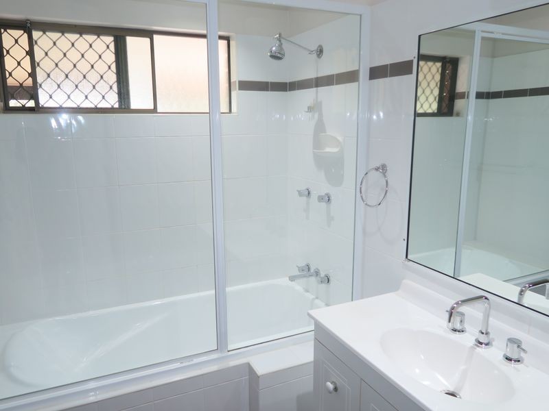 2 Lomond Close, Edge Hill QLD 4870