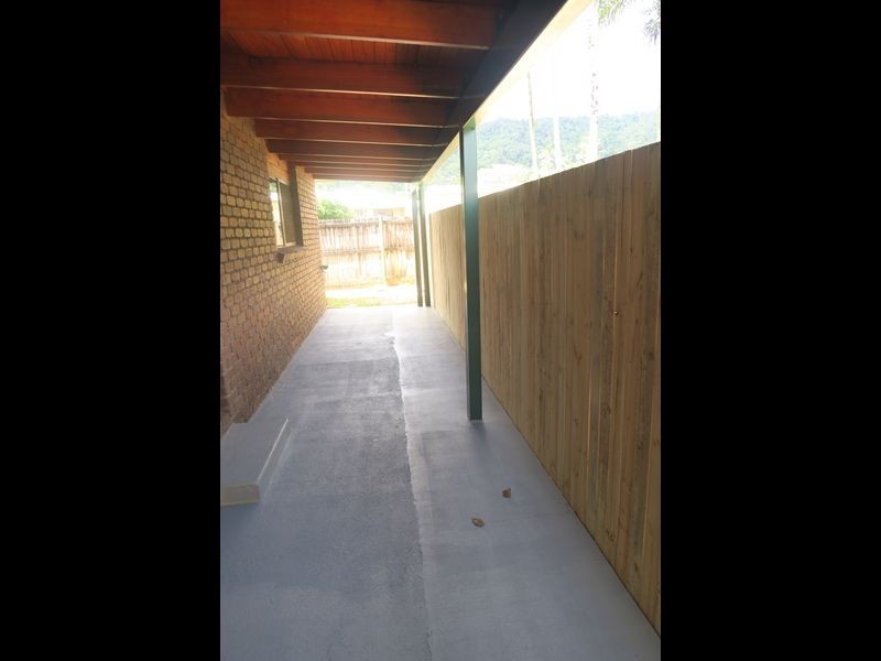 1 Skye Close, Edge Hill QLD 4870