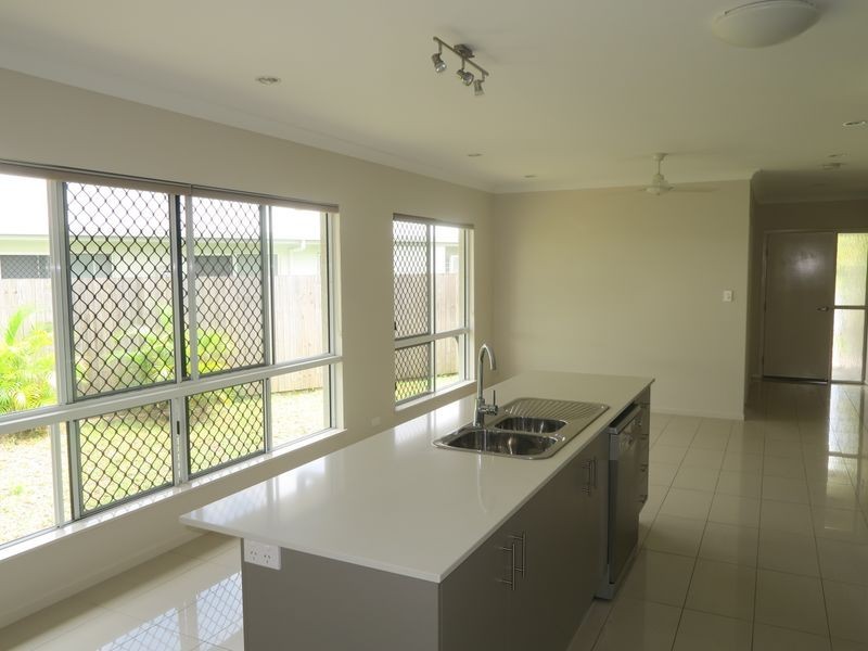 43 Landsborough Drive, Smithfield QLD 4878