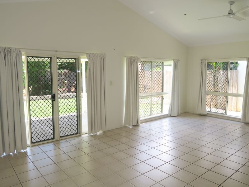 8 Scarlet Close, Mount Sheridan QLD 4868